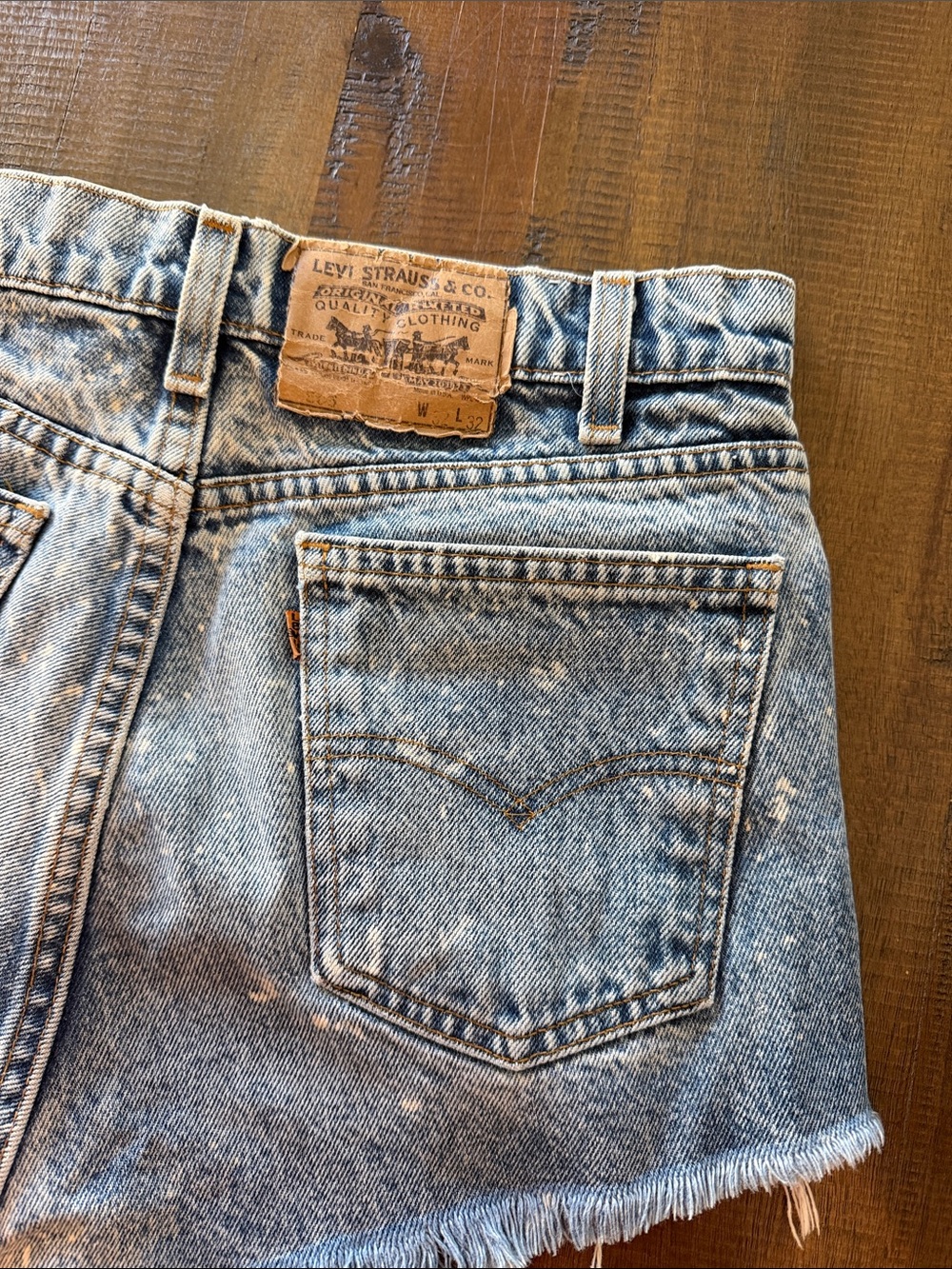 Levi’s Distressed Light Blue Denim Cutoff Shorts - Picture 5 of 5